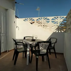 - 28/5 Up Apartment